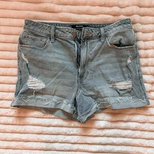 Hollister ultra high rise mom short size 10